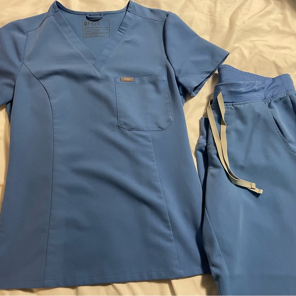 FIGS Ceil Blue Scrub Set (XS/S)